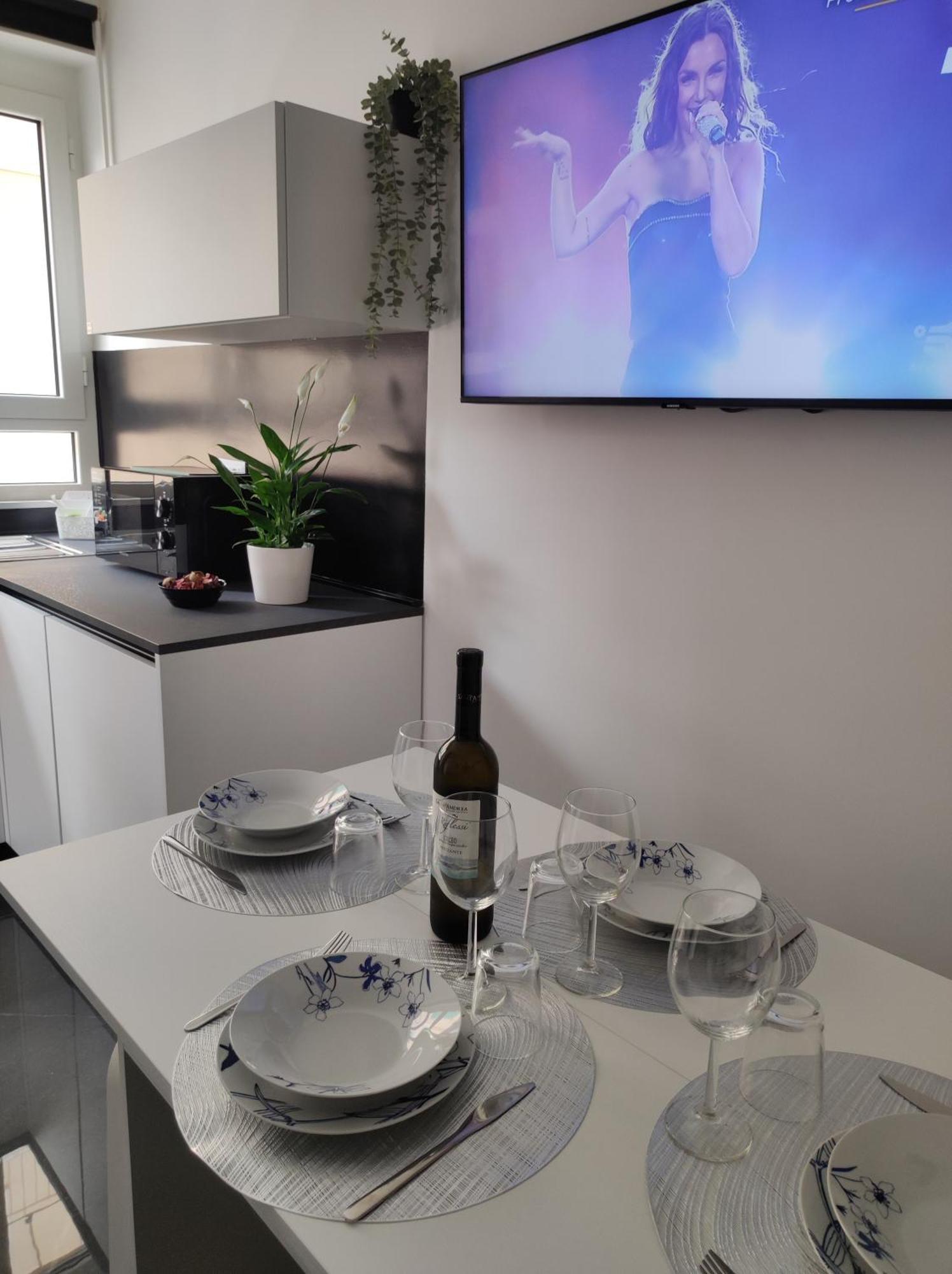 Oniria Suite - 100 Mt Dal Mare Terracina Exterior foto